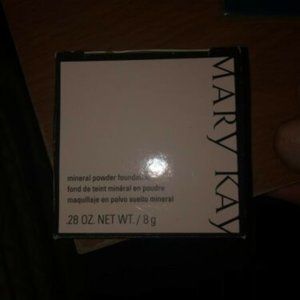 Mary Kay Mineral Powder Foundation - Beige 2